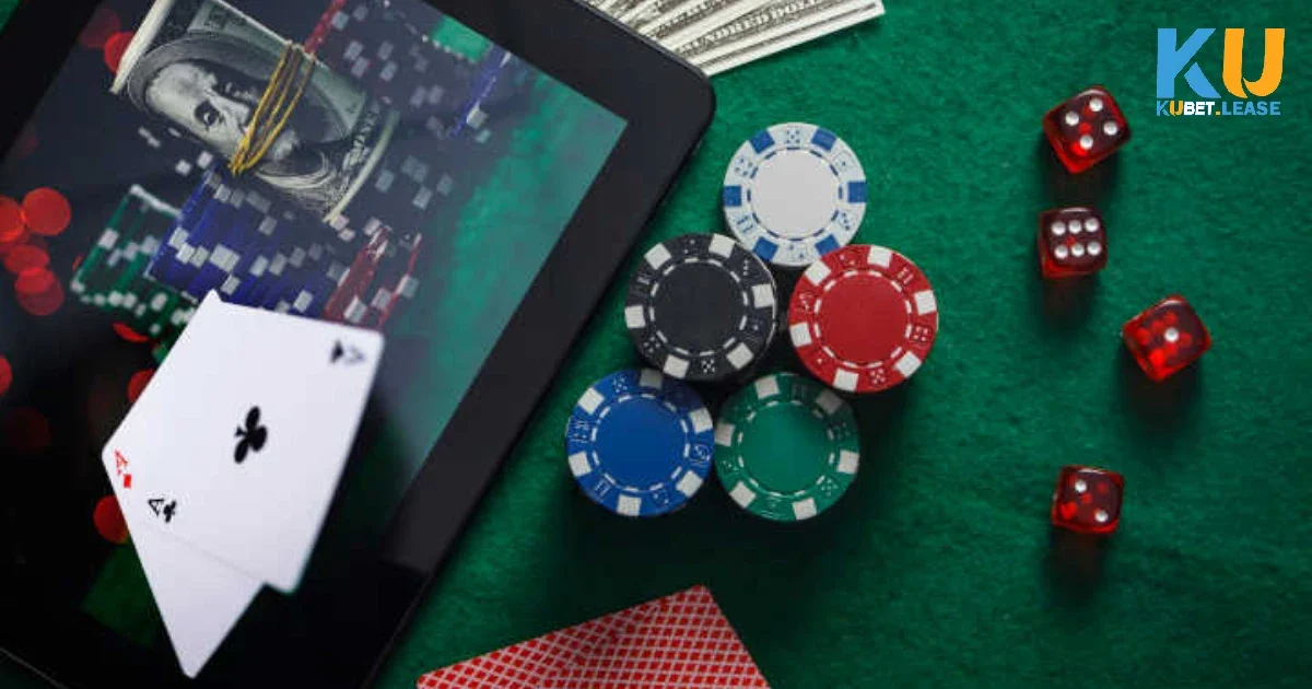Hướng Dẫn Cách Tính Điểm Blackjack Chi Tiết Tại KUBET 3 Trong một ván bài thực tế, bạn có thể gặp nhiều tình huống khác nhau khi chơi với Ace